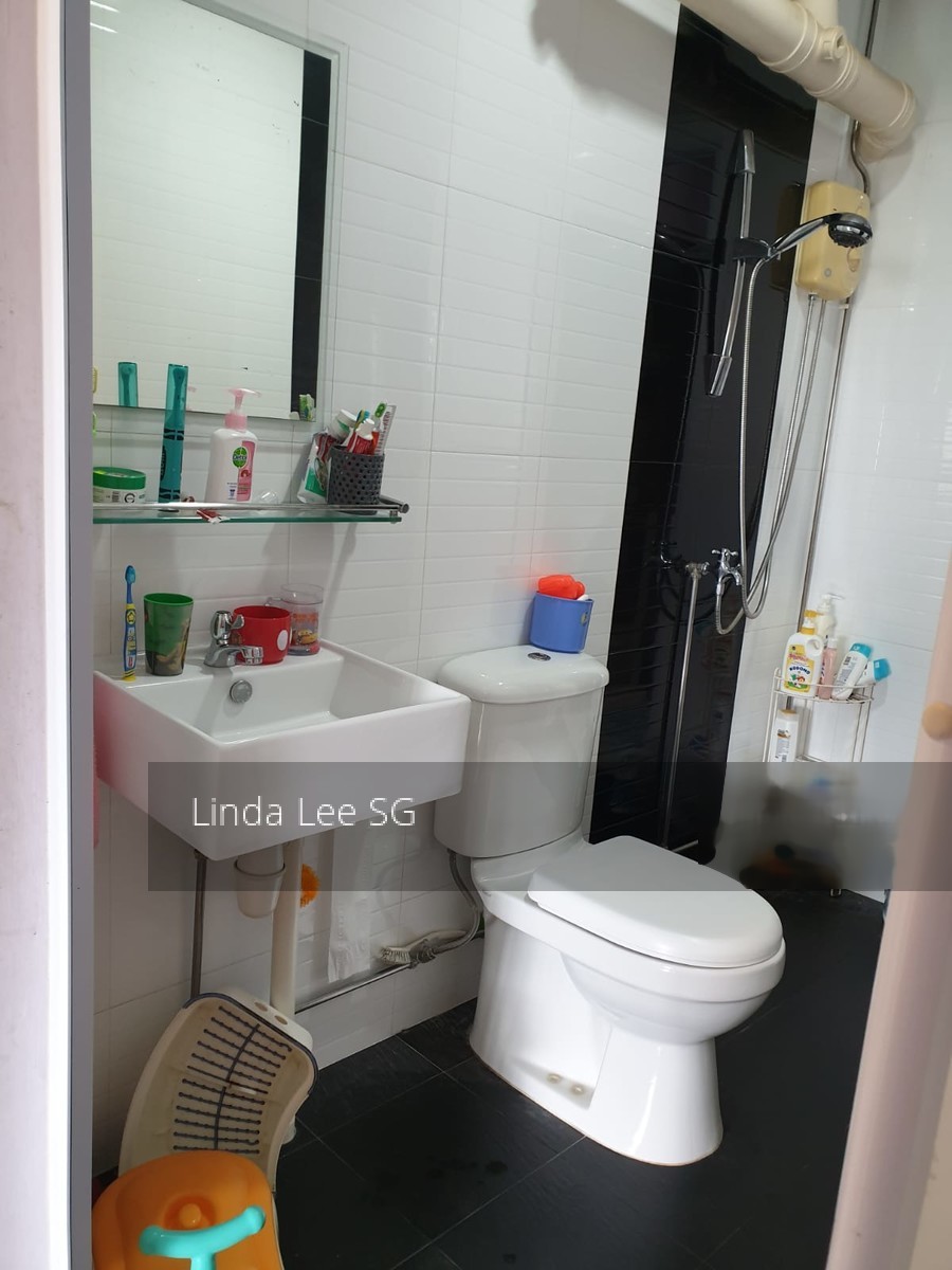 Blk 270 Toh Guan Road (Jurong East), HDB 5 Rooms #221383281